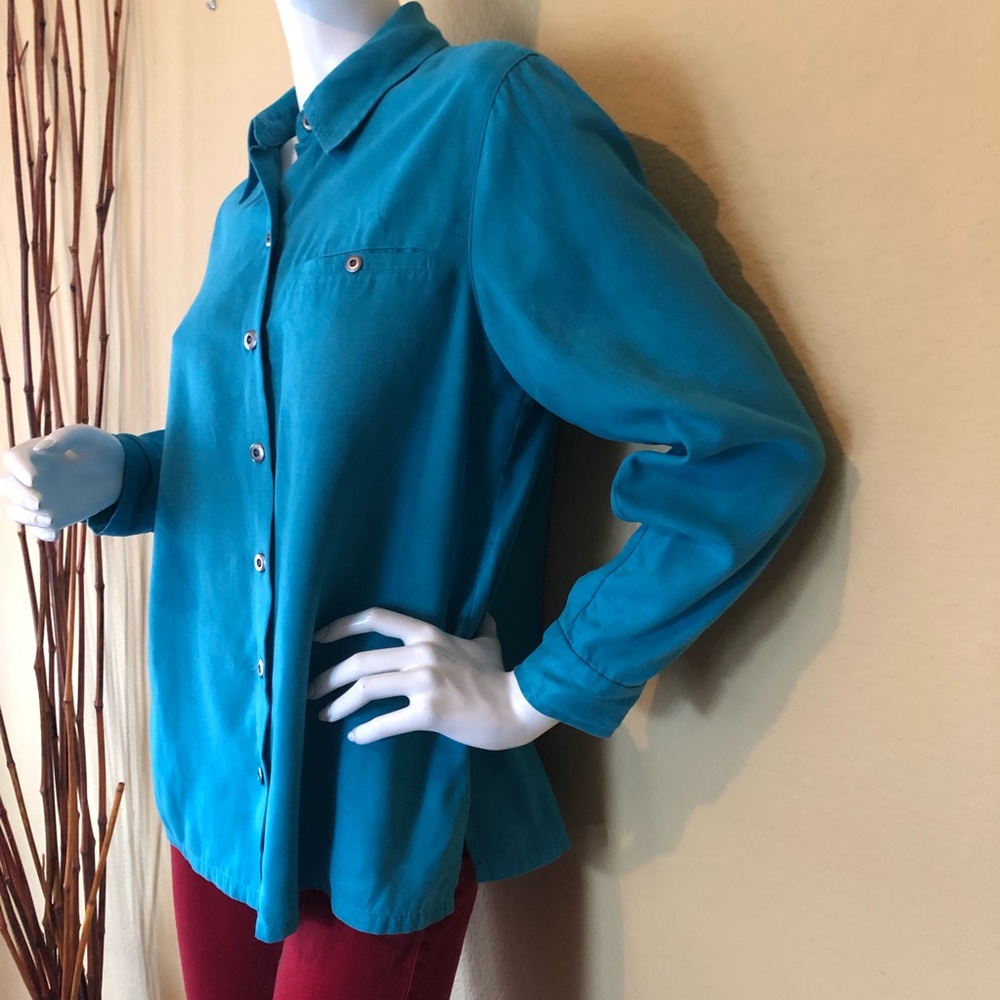 🍭Beautiful Blue Chico’s Design Polyester Top - Picture 7 of 8